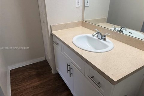 Снять в аренду кондоминиум в Пемброк-Пайнс, Флорида 1 спальня, 64.1м2, № 1991008 - фото 9