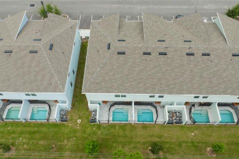 Townhouse in Kissimmee, Florida 5 bedrooms, 201.23 sq.m. № 1373097 - photo 27
