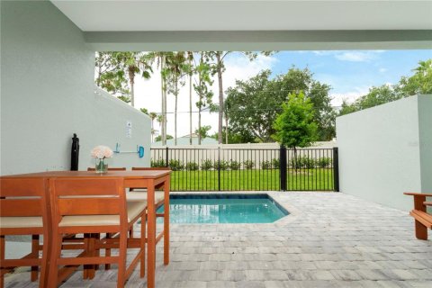 Townhouse in Kissimmee, Florida 5 bedrooms, 201.23 sq.m. № 1373097 - photo 21