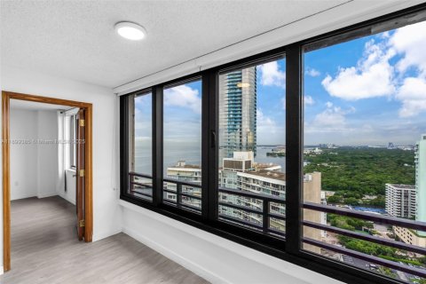 Copropriété à vendre à Miami, Floride: 1 chambre, 86.4 m2 № 1950749 - photo 1