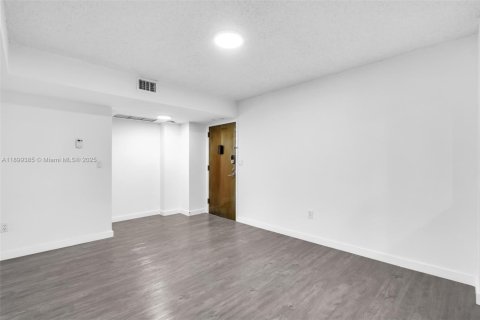 Copropriété à vendre à Miami, Floride: 1 chambre, 86.4 m2 № 1950749 - photo 9