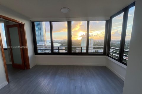 Copropriété à vendre à Miami, Floride: 1 chambre, 86.4 m2 № 1950749 - photo 3