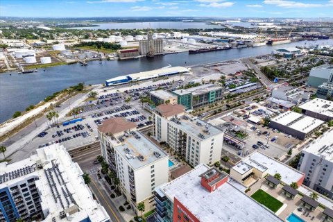 Copropriété à vendre à Tampa, Floride: 2 chambres, 147.71 m2 № 1744865 - photo 4