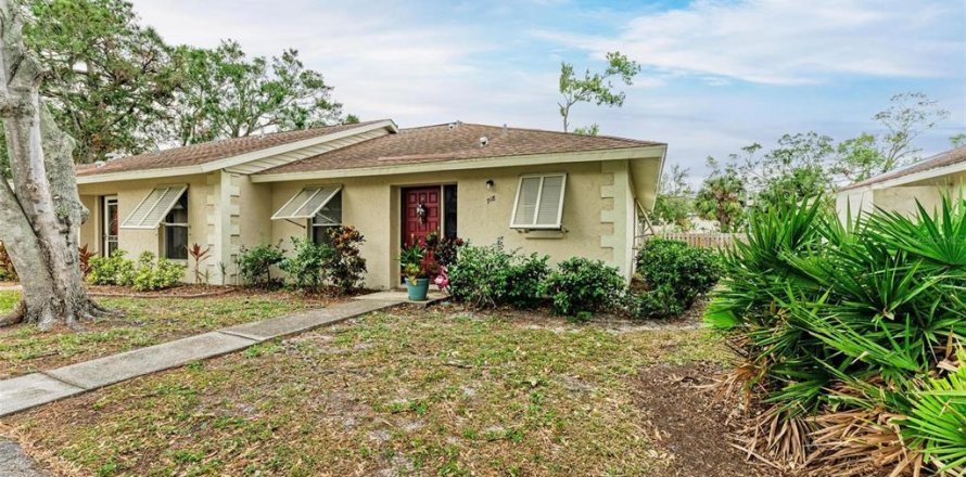 Condo in Sarasota, Florida, 2 bedrooms  № 1548892