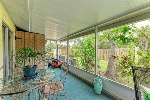 Condo in Sarasota, Florida, 2 bedrooms  № 1548892 - photo 24