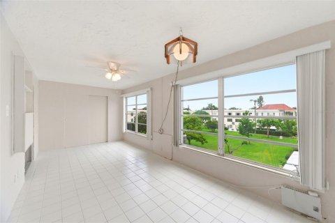 Condo in Clearwater, Florida, 2 bedrooms № 2107955 - photo 15