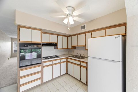 Condo in Clearwater, Florida, 2 bedrooms № 2107955 - photo 12
