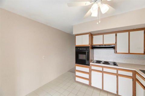 Condo in Clearwater, Florida, 2 bedrooms № 2107955 - photo 13