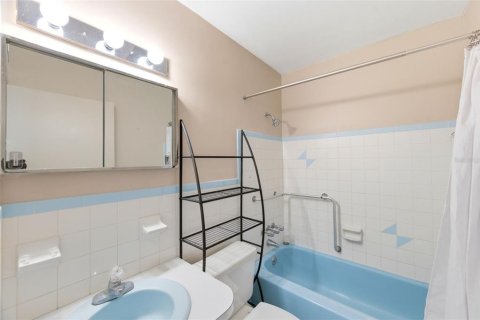 Condo in Clearwater, Florida, 2 bedrooms № 2107955 - photo 24