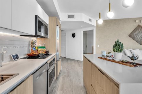 Снять в аренду кондоминиум в Майами, Флорида 2 спальни, 101.82м2, № 2079579 - фото 12