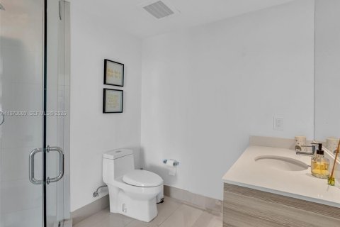 Снять в аренду кондоминиум в Майами, Флорида 2 спальни, 101.82м2, № 2079579 - фото 29