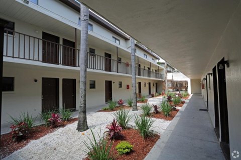 Condo in Tampa, Florida, 2 rooms № 2143535