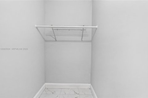 Villa ou maison à vendre à North Lauderdale, Floride: 3 chambres, 133.59 m2 № 2289039 - photo 18