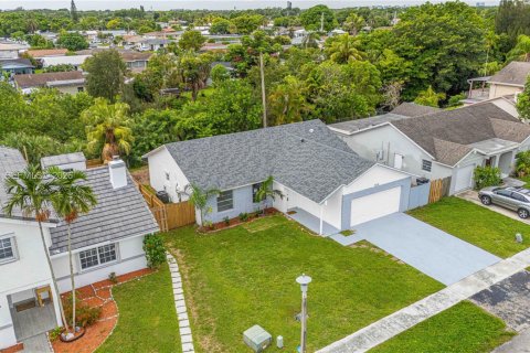 Villa ou maison à North Lauderdale, Floride 3 chambres, 133.59 m2 № 2289039