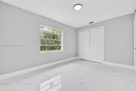 Villa ou maison à vendre à North Lauderdale, Floride: 3 chambres, 133.59 m2 № 2289039 - photo 22