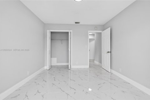 Villa ou maison à vendre à North Lauderdale, Floride: 3 chambres, 133.59 m2 № 2289039 - photo 10