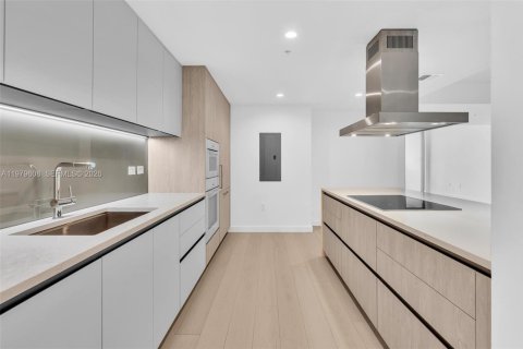 Copropriété à louer à Bay Harbor Islands, Floride: 3 chambres, 213.68 m2 № 2046140 - photo 9