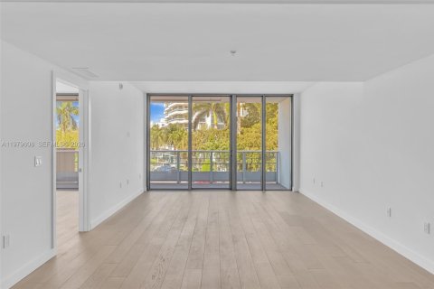 Copropriété à louer à Bay Harbor Islands, Floride: 3 chambres, 213.68 m2 № 2046140 - photo 13