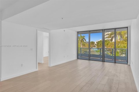 Copropriété à louer à Bay Harbor Islands, Floride: 3 chambres, 213.68 m2 № 2046140 - photo 14