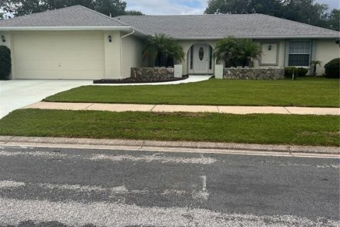 House in Spring Hill, Florida 2 bedrooms, 151.62 sq.m. № 1828457 - photo 3