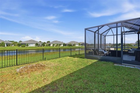 House in Punta Gorda, Florida 3 bedrooms, 163.32 sq.m. № 2205541 - photo 2