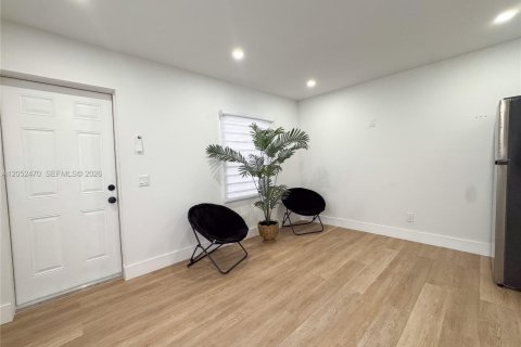 Immobilier commercial à vendre à Miami, Floride: 92.9 m2 № 2262943 - photo 5