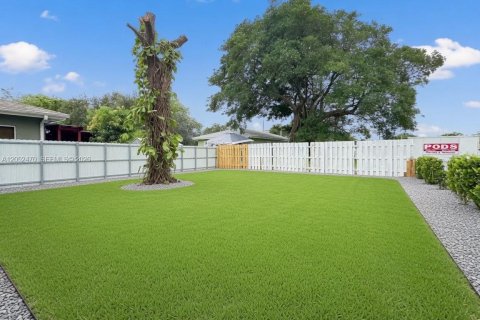 Immobilier commercial à vendre à Miami, Floride: 92.9 m2 № 2262943 - photo 21
