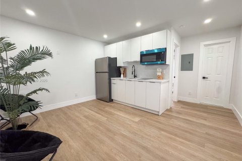 Immobilier commercial à vendre à Miami, Floride: 92.9 m2 № 2262943 - photo 6