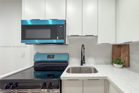 Immobilier commercial à vendre à Miami, Floride: 92.9 m2 № 2262943 - photo 15