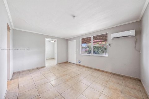House in West Park, Florida 3 bedrooms, 117.8 sq.m. № 1683903 - photo 26