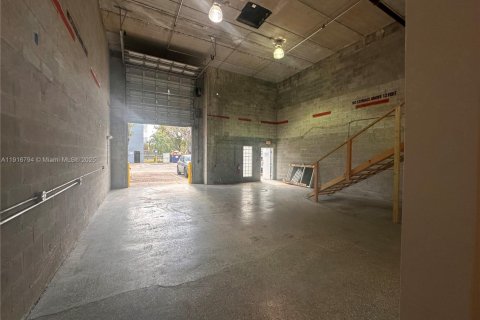 Купить коммерческую недвижимость в Майами-Гарденс, Флорида № 1972787 - фото 7