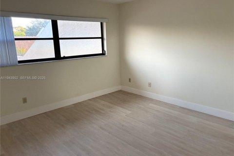 Снять в аренду таунхаус в Майами, Флорида 3 спальни, 169.55м2, № 2078144 - фото 20