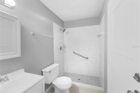 House in Deltona, Florida 3 bedrooms, 124.49 sq.m. № 1558731 - photo 7