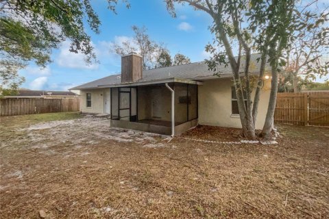 House in Deltona, Florida 3 bedrooms, 124.49 sq.m. № 1558731 - photo 10