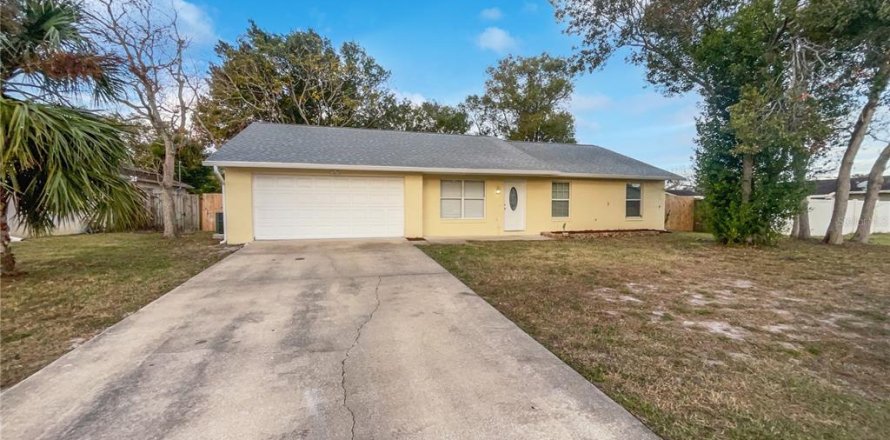 House in Deltona, Florida 3 bedrooms, 124.49 sq.m. № 1558731