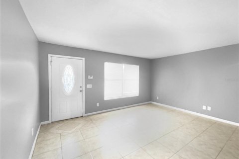 House in Deltona, Florida 3 bedrooms, 124.49 sq.m. № 1558731 - photo 14