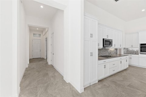 Снять в аренду виллу или дом в Ормонд-Бич, Флорида 4 спальни, 238.29м2, № 1554912 - фото 7