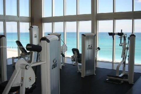 Copropriété à louer à Hallandale Beach, Floride: 2 chambres, 144.37 m2 № 1708785 - photo 17