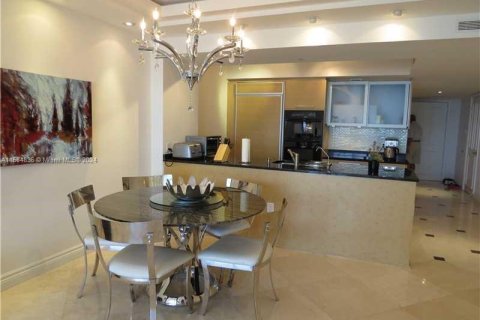 Copropriété à louer à Hallandale Beach, Floride: 2 chambres, 144.37 m2 № 1708785 - photo 5