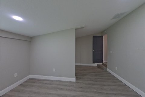 House in Saint Petersburg, Florida 4 bedrooms, 147.44 sq.m. № 1910995 - photo 9