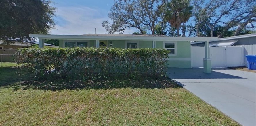 Casa en Saint Petersburg, Florida 4 dormitorios, 147.44 m2 № 1910995