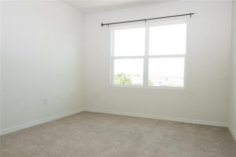House in Sanford, Florida 5 bedrooms, 243.96 sq.m. № 2275467 - photo 11