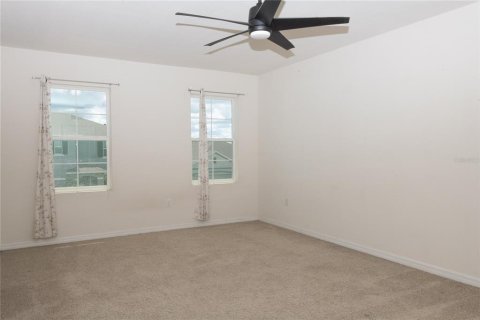 House in Sanford, Florida 5 bedrooms, 243.96 sq.m. № 2275467 - photo 6