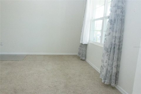 House in Sanford, Florida 5 bedrooms, 243.96 sq.m. № 2275467 - photo 24