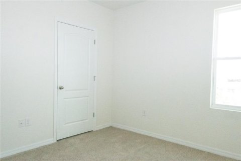 House in Sanford, Florida 5 bedrooms, 243.96 sq.m. № 2275467 - photo 12