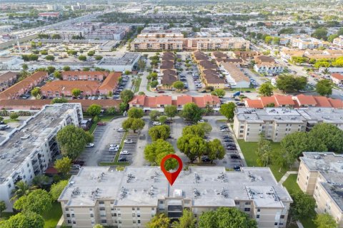 Copropriété à louer à Hialeah, Floride: 2 chambres, 71.07 m2 № 1929564 - photo 19