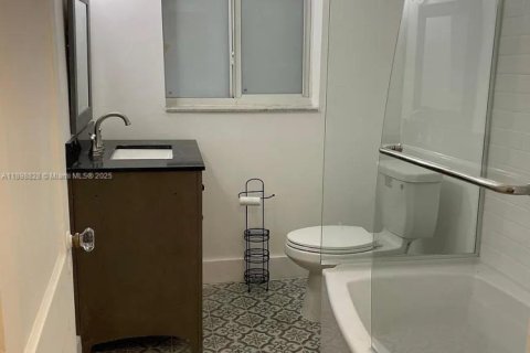 Villa ou maison à vendre à Miami, Floride: 2 chambres, 102.19 m2 № 1952266 - photo 4