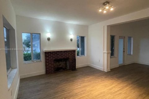 Villa ou maison à vendre à Miami, Floride: 2 chambres, 102.19 m2 № 1952266 - photo 3