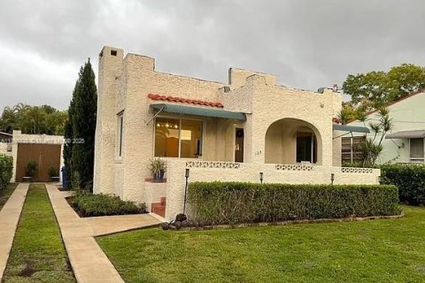Villa ou maison à vendre à Miami, Floride: 2 chambres, 102.19 m2 № 1952266 - photo 1