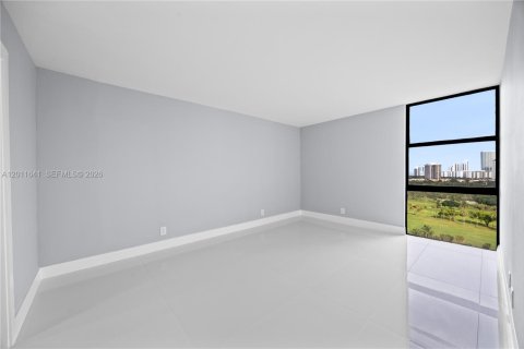Copropriété à vendre à Aventura, Floride: 1 chambre, 84.82 m2 № 2075076 - photo 15
